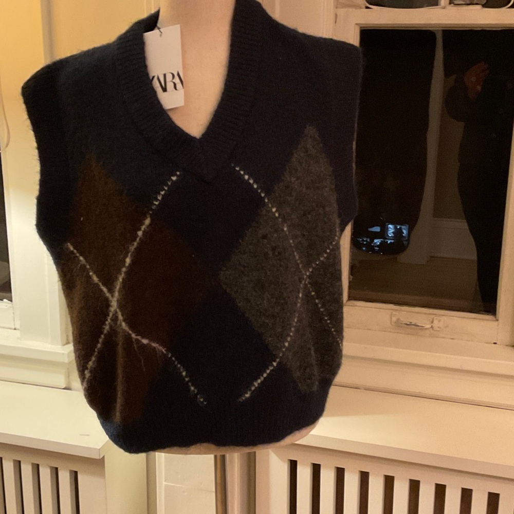 Zara Women’s V-Neck Argyle Sweater Vest - Dark Blue, Brown, Gray